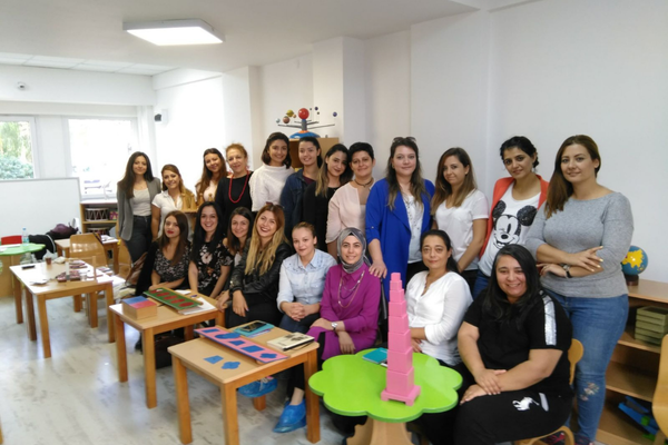 Montessori Derneği resimler Montessori Eğitmen Eğitimi