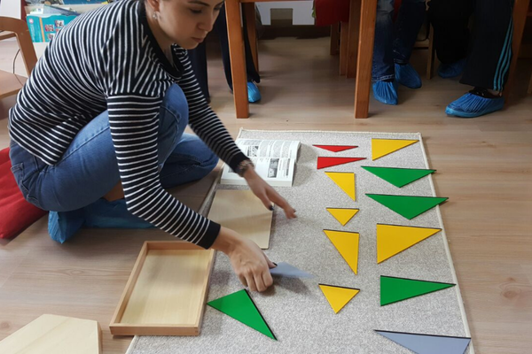 Montessori Derneği resimler Montessori Eğitmen Eğitimi